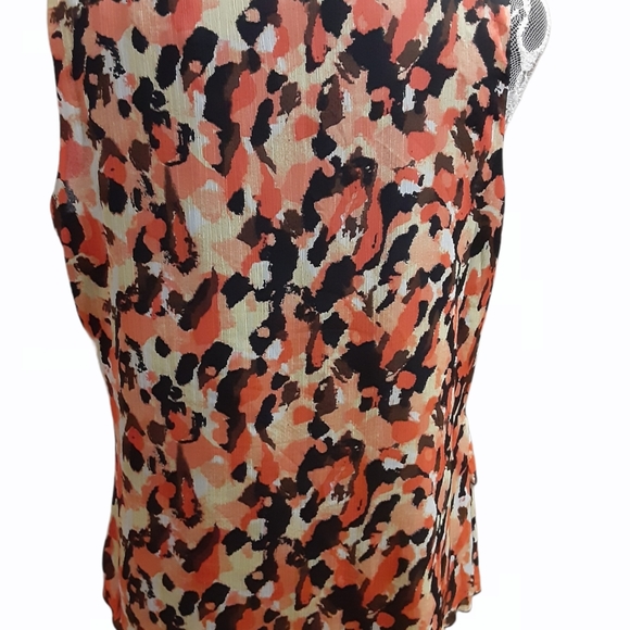 Cute Little Kim Roger's Top🌿 - Picture 2 of 4